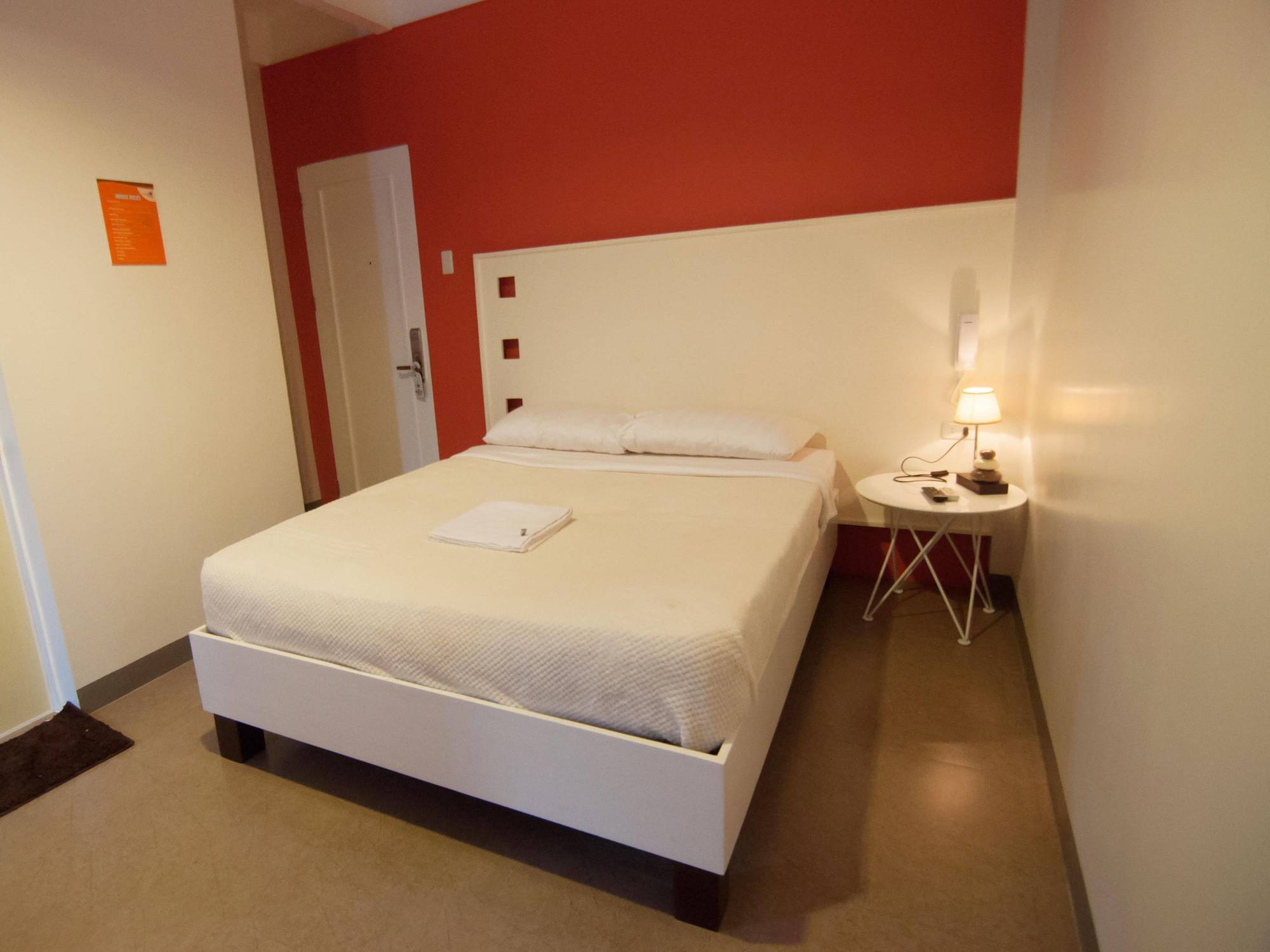 Avenue One Hotel Upper Digos Екстер'єр фото